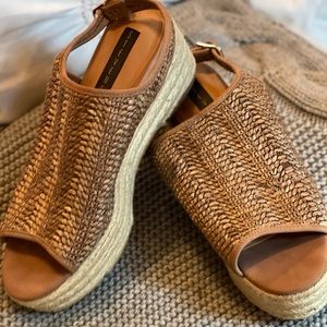 Steve Madden platform sandals